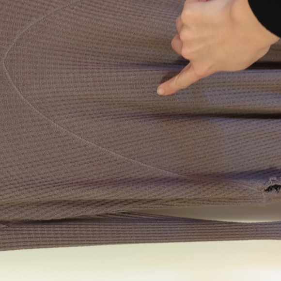 Free Peolle Waffle Thermal Tunic - Picture 2 of 5